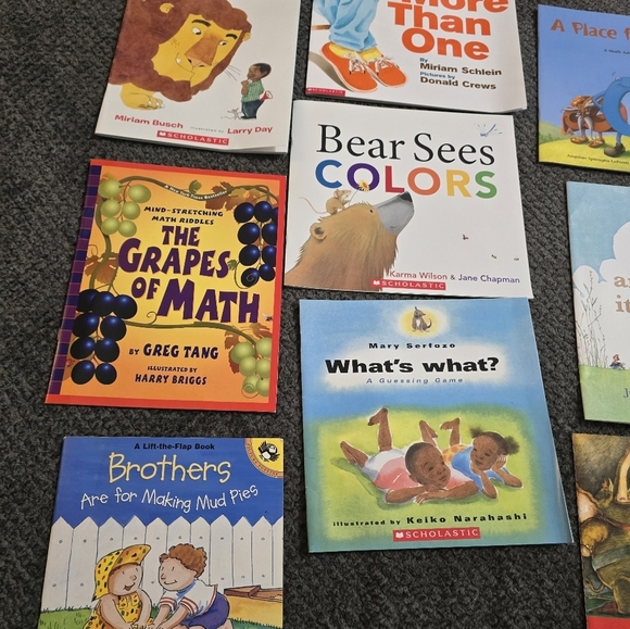 3/$15 kids book bundle lot of 9 - Picture 9 of 10